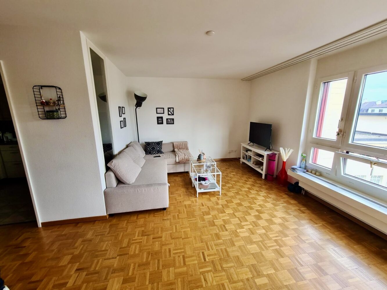 2.5 room apartment at Oerlikon Bahnhof