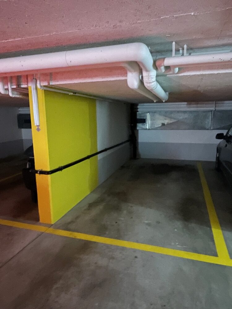 Parkplatz (Tiefgarage, 1 Auto)